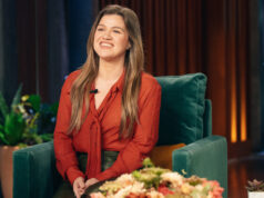‘The Kelly Clarkson Show’ terminará após 7 temporadas: ‘Esta não foi uma decisão fácil’ 'The Kelly Clarkson Show' terminará após 7 temporadas: 'Esta não foi uma decisão fácil'
