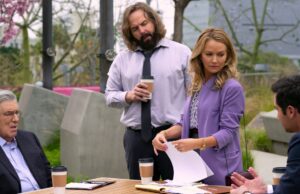 ‘The Lincoln Lawyer’ mata um personagem querido na 4ª temporada. Quem morre e como? Legal Siegel se tornou um personagem querido, figura paterna e conselheiro de Mickey Haller.