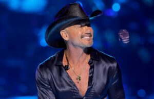 Tim McGraw anuncia turnê de verão ‘Pawn Shop Guitar’ com 33 datas Tim McGraw anuncia turnê de verão ‘Pawn Shop Guitar’ com 33 datas