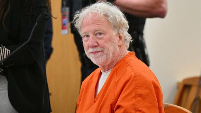 Timothy Busfield indiciado por 4 acusações de contato sexual infantil
