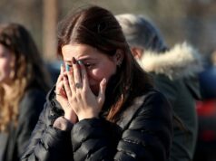 Tiroteio em Rhode Island: 2 mortos e 3 gravemente feridos na pista de patinação no gelo de Pawtucket Tiroteio em Rhode Island: 2 mortos e 3 gravemente feridos na pista de patinação no gelo de Pawtucket