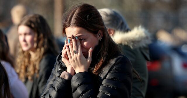 Tiroteio em Rhode Island: 2 mortos e 3 gravemente feridos na pista de patinação no gelo de Pawtucket
