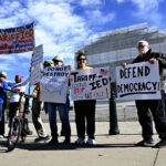 Desenho animado de Clay Bennett