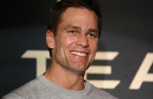 Tom Brady revela escolha do Super Bowl LX após se recusar a nomear um time vencedor GettyImages-2256167797-Tom.jpg