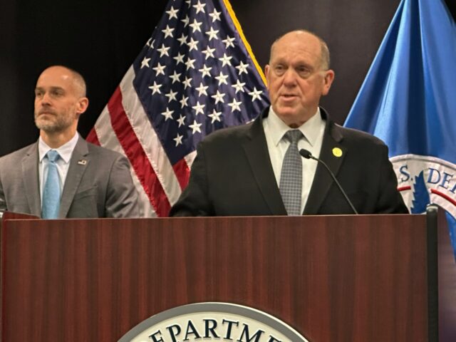 Tom Homan anuncia fim da ‘Operação Metro Surge’ em Minnesota
