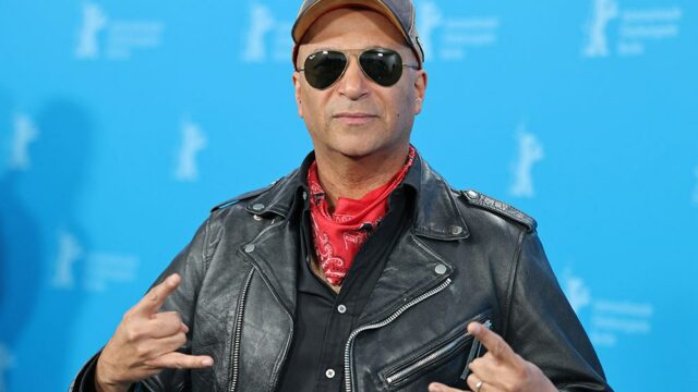 Tom Morello sobre a co-direção de 'The Ballad of Judas Priest': 'What a Time to Be Alive, onde vocês dois podem fazer um documentário sobre sua banda favorita e lutar contra o fascismo'

