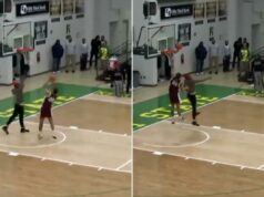 Torcedor corre para a quadra para impedir tentativa de arremesso em cena selvagem de basquete universitário Um torcedor tentou impedir a tentativa de bandeja em um momento bizarro.