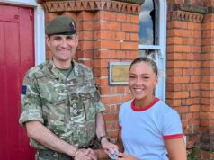 Tragédia quando a estrela ‘excepcional’ do médico do Exército britânico TikTok, de 25 anos, que conheceu o príncipe William, morre repentinamente A cabo Lucy Wilde, do Serviço Médico do Exército Real, morreu repentinamente na última quinta-feira, mas a causa da morte ainda não foi confirmada por parentes ou pelo Ministério da Defesa.