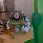Trailer de "Toy Story 5" reúne Woody e Buzz contra a tecnologia