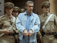 Transmita ou ignore: ‘Portobello’ na HBO Max, uma releitura do roteiro de quando um popular apresentador de TV italiano foi acusado de ser um mafioso Transmita ou ignore: ‘Portobello’ na HBO Max, uma releitura do roteiro de quando um popular apresentador de TV italiano foi acusado de ser um mafioso