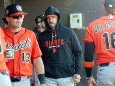 Treinamento de primavera: a estreia de Tony Vitello como técnico do SF Giants acaba sendo uma experiência de aprendizado e vitória O arremessador do San Francisco Giants, Hayden Birdsong # 60, faz um arremesso durante o jogo de treinamento de primavera contra o Seattle Mariners no Peoria Sports Complex em 21 de fevereiro de 2026 em Peoria, Arizona. (John Medina especial para o Mercury News)