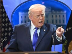 Trump anuncia que está aumentando as tarifas globais para 15% ao se manifestar contra a derrota da Suprema Corte O presidente Donald Trump aumentou as tarifas mundiais para 15% depois que a Suprema Corte decidiu que seu “belo” plano era inconstitucional