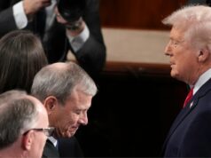Trump critica decisão ‘infeliz’ sobre tarifas da Suprema Corte na frente dos juízes | Vídeo Trump critica decisão 'infeliz' sobre tarifas da Suprema Corte na frente dos juízes | Vídeo