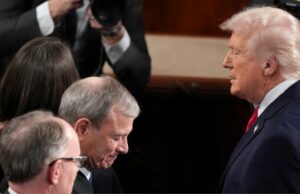 Trump critica decisão ‘infeliz’ sobre tarifas da Suprema Corte na frente dos juízes | Vídeo Trump critica decisão 'infeliz' sobre tarifas da Suprema Corte na frente dos juízes | Vídeo