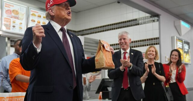 Trump diz que “não está satisfeito” com as negociações nucleares do Irão
