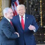 Trump encontra-se com Netanyahu, diz que quer acordo com o Irã, mas lembra Teerã da operação ‘Martelo da Meia-Noite’