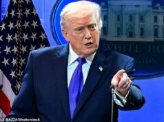 Trump ‘está considerando assassinar o filho do líder supremo do Irã’ – enquanto bravos manifestantes marcham em Teerã gritando ‘morte ao Aiatolá’ Donald Trump está considerando assassinar o filho de 55 anos do aiatolá Ali Khamenei, Mojtaba Khamenei, disseram autoridades dos EUA à Axios