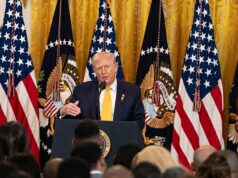 Trump ‘identifica data para ataque ao Irã’ enquanto o maior porta-aviões do mundo se dirige ao Oriente Médio Donald Trump poderá tomar uma decisão sobre ataques militares no Irão em breve, com os militares dos EUA prontos para potencialmente lançar um ataque neste fim de semana.