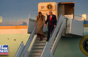 Trump segura Melania para salvar sua vida enquanto desce as escadas do AF1 Yahoo news home