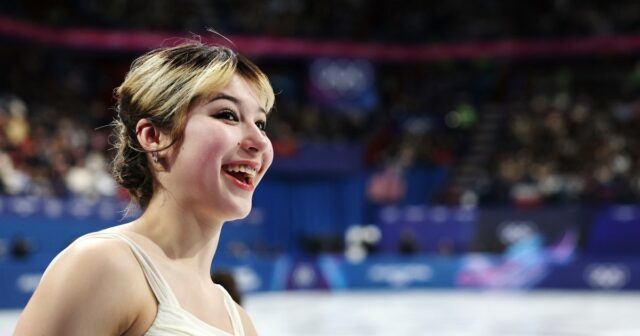 Tudo o que a patinadora artística Alysa Liu disse sobre seu estilo ‘alternativo’
