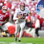 O quarterback do Alabama, Ty Simpson (15), correndo com a bola durante o Rose Bowl contra o Indiana.