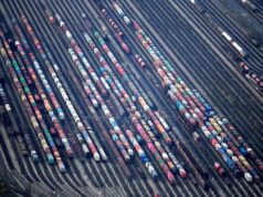 UE diz que não aceitará aumento nas tarifas dos EUA após decisão da Suprema Corte: ‘um acordo é um acordo’ UE diz que não aceitará aumento nas tarifas dos EUA após decisão da Suprema Corte: ‘um acordo é um acordo’