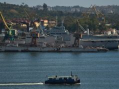Um barco roubado, um tiroteio mortal e uma suposta conspiração contra Cuba Navios da guarda costeira cubana atracaram na Baía de Havana.