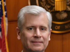 Um juiz-chefe alerta o principal promotor de Minnesota e o ICE: obedeça às ordens judiciais ou enfrente desacato Yahoo news home