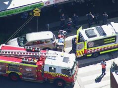 Um morto, dois lutando pela vida após descarado ataque de facada durante o dia Um morto, dois lutando pela vida após descarado ataque de facada durante o dia