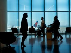 United Airlines emite aviso de check-in aos passageiros United Airlines emite aviso de check-in aos passageiros