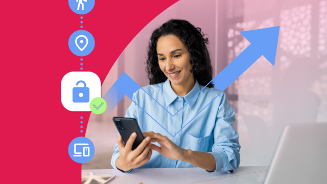 Homem relaxando em um pufe desconectado de um smartphone grande exibindo o símbolo 