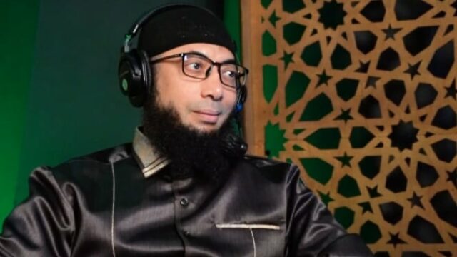 Ustaz Khalid Basalamah: O Profeta não recomendou criar gatos, ao contrário de galinhas
