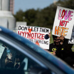 VÍDEO: Estudante da Flórida atropelado por carro durante greve anti-ICE