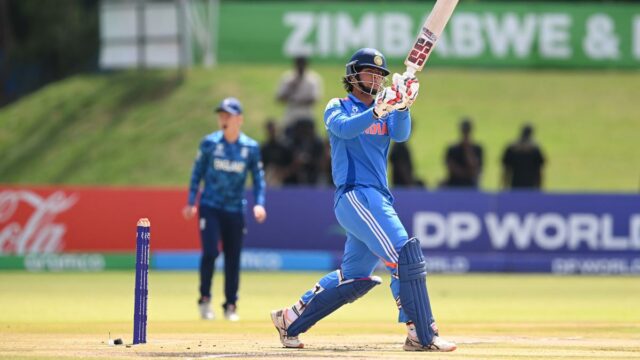 Vaibhav Suryavanshi quebra o século de 55 bolas para a Índia na final da Copa do Mundo Sub-19 de 2026
