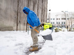 Vários estados se recuperam de neve histórica, frio e cortes de energia Yahoo news home