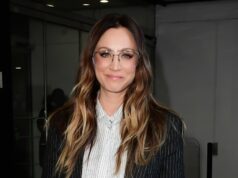 Vença o Jet Lap com a máscara facial K-Beauty de US $ 20 de Kaley Cuoco Vença o Jet Lap com a máscara facial K-Beauty de US $ 20 de Kaley Cuoco