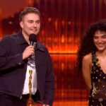 Olivia Dean ganhou o primeiro prêmio da noite no BRIT Awards no sábado, quando levou para casa o gongo de Canção do Ano por Rein Me In com Sam Fender