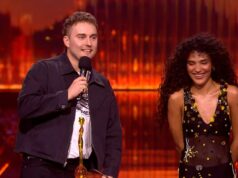 Vencedores do BRIT Awards 2026: Olivia Dean e Lola Young ganham seus primeiros gongos do BRIT em uma cerimônia repleta de estrelas Olivia Dean ganhou o primeiro prêmio da noite no BRIT Awards no sábado, quando levou para casa o gongo de Canção do Ano por Rein Me In com Sam Fender