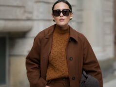 Verificamos: mulheres com mais de 40 anos recomendam esses itens básicos da moda lisonjeiros Vestidos suéter com cinto