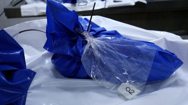 Vídeo: Israel devolve corpos palestinos não identificados a Gaza
