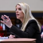 Vídeo de Pam Bondi ligando para advogado democrata 'lavado' sai online
