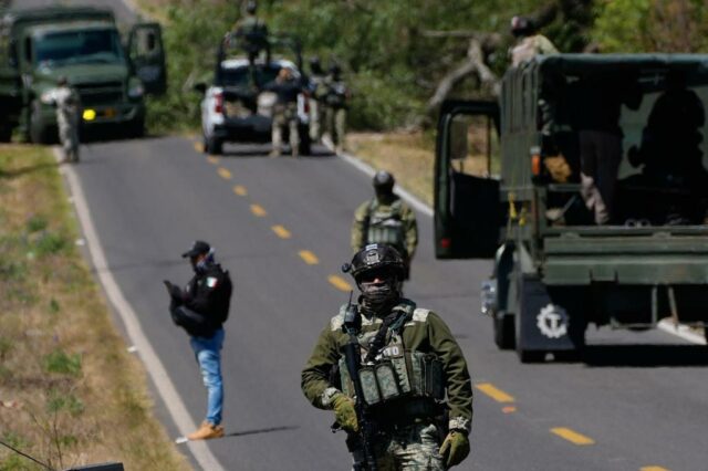 Vigilância de parceiro romântico levou à captura mortal de El Mencho, dizem autoridades mexicanas
