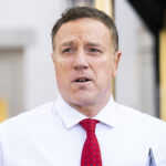 Você não vai acreditar na defesa deste republicano do encobrimento de Epstein