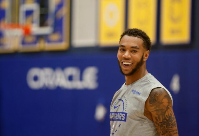 Warriors adicionam ex-estrela preparatória da Bay Area ao elenco, destaque da G-League junta-se a Wiseman pela FIBA
