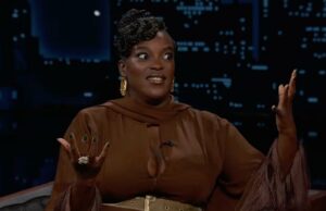 Wunmi Mosaku brinca que atores deveriam ganhar Oscar só por fazerem temporada de premiações: ‘É como correr uma maratona de salto alto’ | Vídeo Jogar