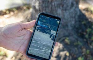 ‘Conheça os seus direitos’, mas também ‘conheça os seus riscos’: especialistas avaliam a segurança dos observadores do ICE ‘Conheça os seus direitos’, mas também ‘conheça os seus riscos’: especialistas avaliam a segurança dos observadores do ICE