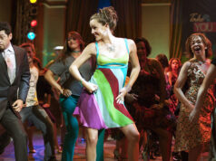 ’13 Going on 30′ Reinicialização do filme ambientada na Netflix com Emily Bader e Logan Lerman; Jennifer Garner é uma executiva. Produzir Editorial use only. No book cover usage.Mandatory Credit: Photo by Tracy Bennett/Columbia Tri Star/Kobal/Shutterstock (5884999h)Andy Serkis, Jennifer Garner13 Going On 30 - 2004Director: Gary WinickColumbia Tri StarUSAScene StillComedy30 Ans sinon rien