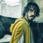 Donal Finn e Hero Fiennes Tiffin em Jovem Sherlock