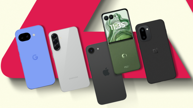 Apple iPhone 16 Pro Max ao lado de uma pelúcia descontente