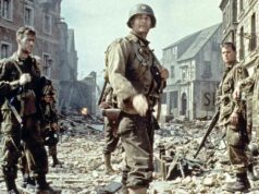 7 melhores filmes da Segunda Guerra Mundial, classificados pela classificação do Rotten Tomatoes O elenco de 'O Resgate do Soldado Ryan'.